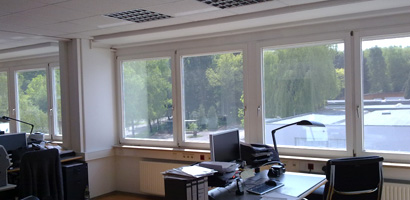 Bürogebäude mit Sonnenschutzfolie Bürogebäude mit Sonnenschutzfolie